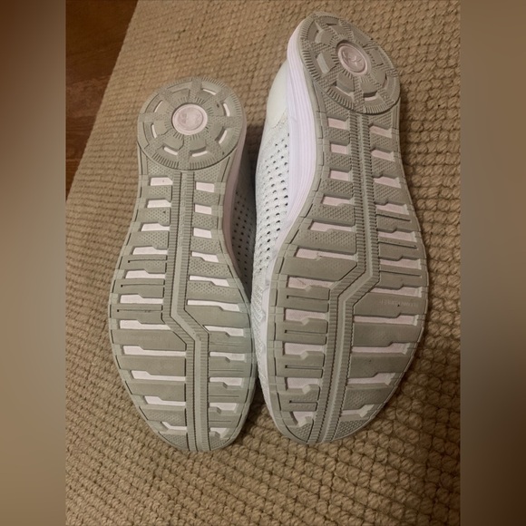 Men’s Running Training Athletic Shoe Size 13 Under Armour HOVR Sonic White Gold - Picture 10 of 11